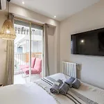 Apartman Renovated Flat 250m From The - Town Centre - 2br 6p Antibes