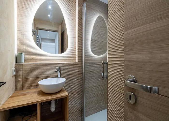 Lejlighed Renovated Flat 250m From The - Town Centre - 2br 6p *